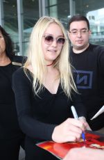 DAKOTA FANNING at Toronto Pearson International Airport 09/08/2016