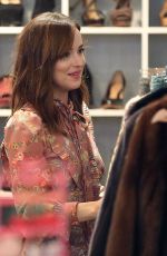 DAKOTA JOHNSON Shopping in Milan 09/21/2016