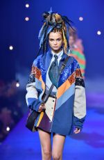 DASHA KHLYSTUN at Marc Jacobs Runway Show at New York Fashion Week 09/15/2016