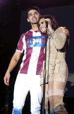 DEM LOVATO Performs at a Concert for Marriott Rewards Members 09/22/2016