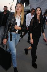 DOUTZEN KROES Leaves Versace Fashion Show in Milan 09/23/2016