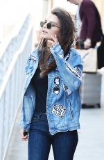 EMILY RATAJKOWSKI Arrives at LAX Airport in Los Angeles 09/21/2016
