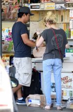 EMMA ROBERTS Out Shopping in Los Angeles 09/21/2016