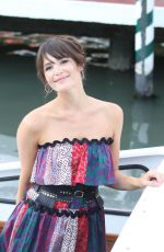 GEMMA ARTERTON Boarding a Private Water Taxi in Venice 08/30/2016