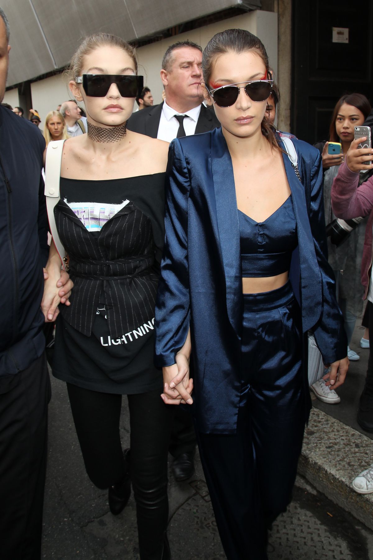 GIGI and BELLA HADID Leaves Nay Mara Fashion Show in Milan 09/21/2016 GIGI and BELLA HADID Leaves Nay Mara Fashion Show in Milan 09/21/2016