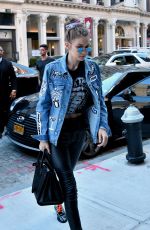 GIGI HADID Arrives at Her Apartment in New York 09/15/2016