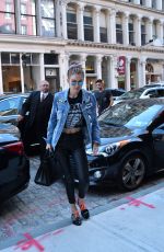 GIGI HADID Arrives at Her Apartment in New York 09/15/2016