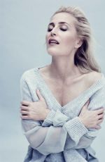 GILLIAN ANDERSON by Jenny Hands