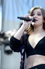 HAILEE STEINFELD Performs at 2016 IheartRradio Music Festival in Las Vegas 09/24/2016