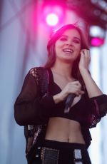 HAILEE STEINFELD Performs at 2016 IheartRradio Music Festival in Las Vegas 09/24/2016