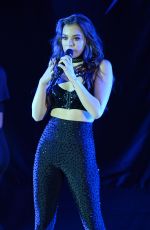 HAILEE STEINFELD Performs at Bayfront Park Ampitheatre in Miami 09/16/2016