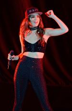 HAILEE STEINFELD Performs at Bayfront Park Ampitheatre in Miami 09/16/2016