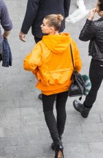 HAILEY BALDWIN Out Shopping in London 09/17/2016