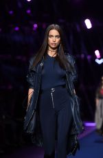 IRINA SHAYK at Versace Fashion Show at Milan Fashion Week 09/23/2016