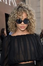 JASMINE SANDERS Arrives at Vera Wang Fashion Show in New York 09/13/2016