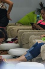 JENNIFER GARNER at a Nail Salon in Los Angeles 09/26/2016