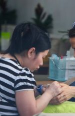 JENNIFER GARNER at a Nail Salon in Los Angeles 09/26/2016