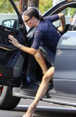 JENNIFER GARNER Heading to a Church in Brentwood 09/11/2016