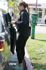 JENNIFER GARNER Heading to a Gym in Brentwood 09/08/2016