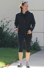 JENNIFER GARNER Leaves an Office in Brentwood 09/05/2016