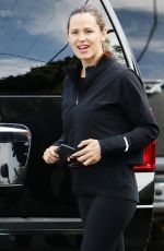 JENNIFER GARNER Leaves an Office in Brentwood 09/05/2016