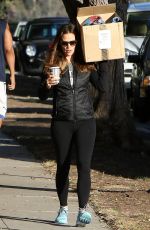 JENNIFER GARNER Out and About in Brentwood 09/15/2016