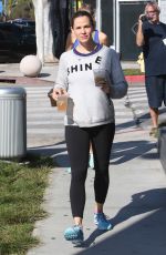 JENNIFER GARNER Out and About in Los Angeles 09/17/2016
