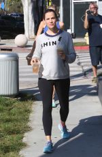 JENNIFER GARNER Out and About in Los Angeles 09/17/2016