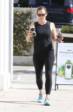 JENNIFER GARNER Out and About in Los Angeles 09/23/2016