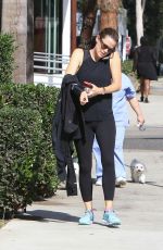 JENNIFER GARNER Out and About in Los Angeles 09/23/2016