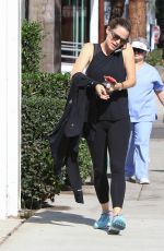 JENNIFER GARNER Out and About in Los Angeles 09/23/2016
