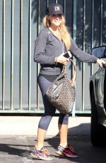 JULIE BENZ Shopping at Bristol Farms in Beverly Hills 09/08/2016