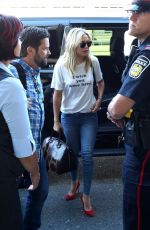 KATE HUDSON at Toronto International Airport 09/14/2016