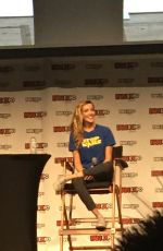 KATIE CASSIDY at Fan Expo Canada 0903/2016