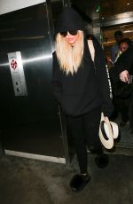 KHLOE KARDASHIAN Arrives at JFK Airport in New York 09/21/2016