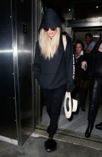 KHLOE KARDASHIAN Arrives at JFK Airport in New York 09/21/2016