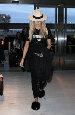 KHLOE KARDASHIAN at JFK Airport in New York 09/21/2016