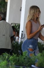 KHLOE KARDASHIAN Out for Lunch in Miami 09/17/2016