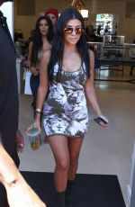 KIM and KOURTNEY KARDASHIAN Out and About in Miami 09/16/2016