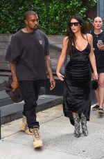 KIM KARDASHIAN Deparding to Tampa from New York 09/14/2016