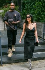 KIM KARDASHIAN Deparding to Tampa from New York 09/14/2016
