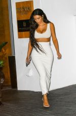KIM KARDASHIAN Out for Dinner in Miami 09/19/2016