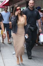 KIM KARDASHIAN Out Shopping in Toronto 08/31/2016