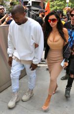 KIM KARDASHIAN Out Shopping in Toronto 08/31/2016