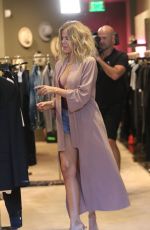 KOURTNEY and KHLOE KARDASHIAN Shoppig in Bal Harbour in Miami 09/14/2016