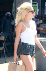 LADY GAGA and Bradley Cooper Out in Malibu 09/04/2016