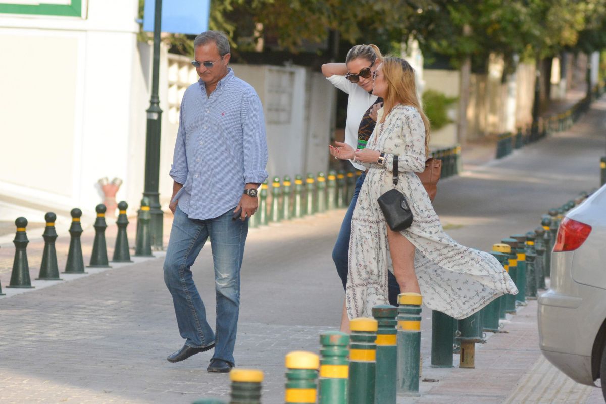 LINDSAY LOHAN Out and About in Athens 09/09/2016 – HawtCelebs