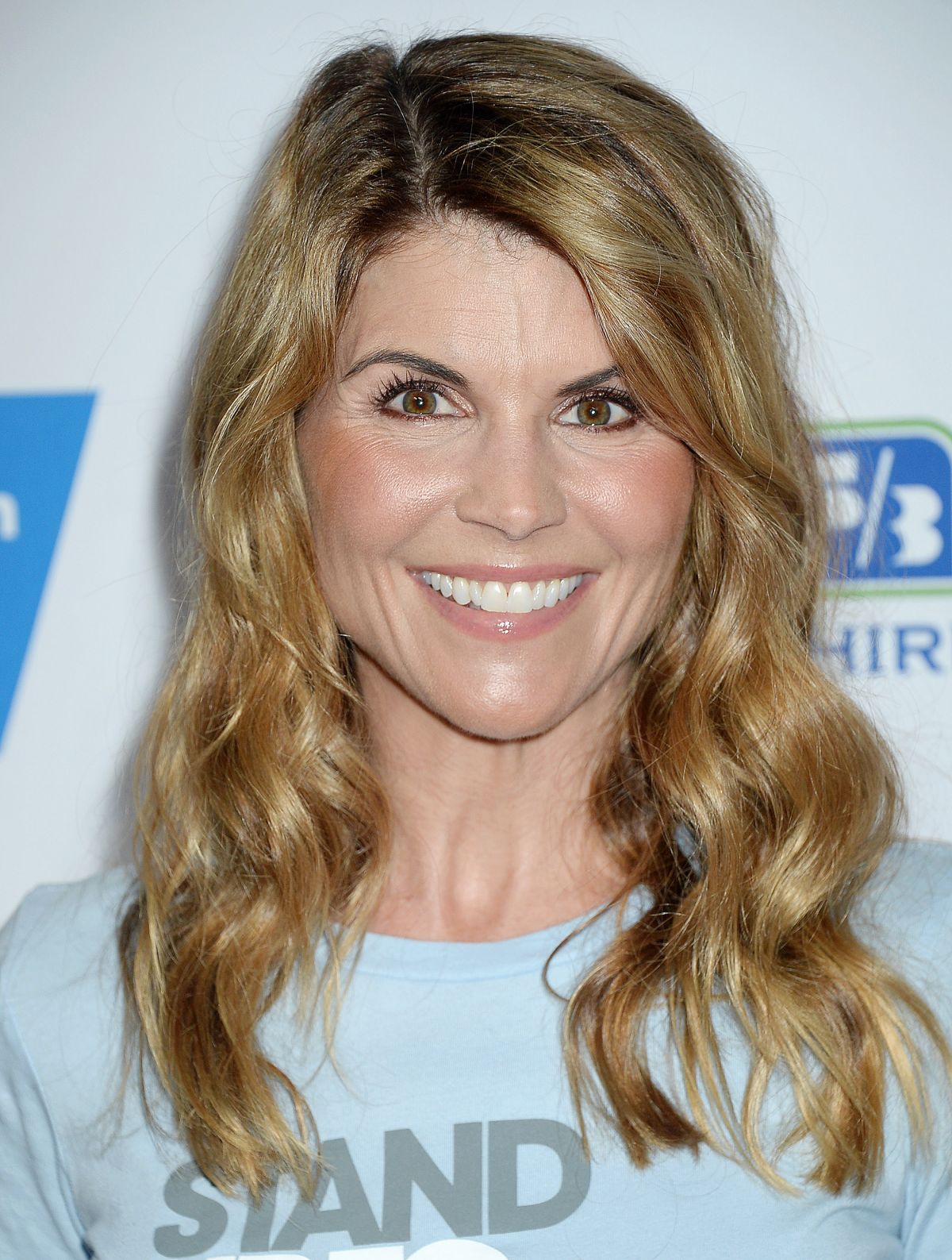 LORI LOUGHLIN at 5th Biennial Stand Up To Cancer in Los Angeles 09/09