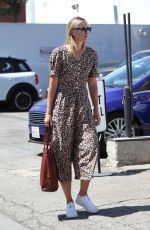 MARIA SHARAPOVA Out and About in Los Angeles 09/03/2016