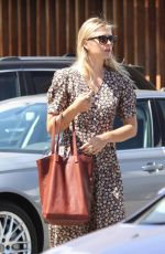 MARIA SHARAPOVA Out and About in Los Angeles 09/03/2016